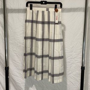 Plaid skirt